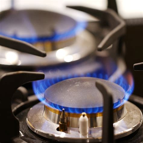 gas stove isnt lighting
